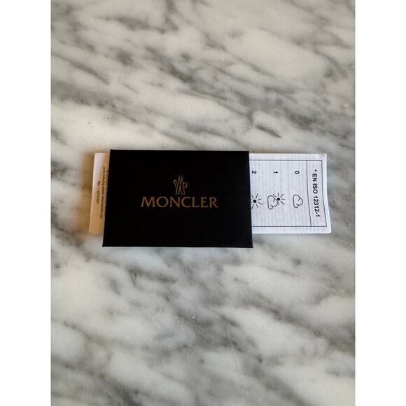 Moncler ML0230 Visseur Sunglasses - Picture 7 of 7